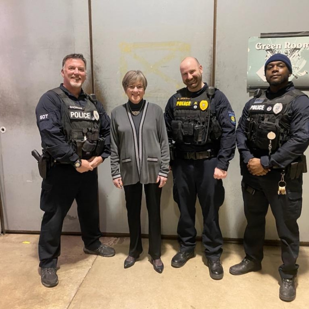 Meet your Posher, MH